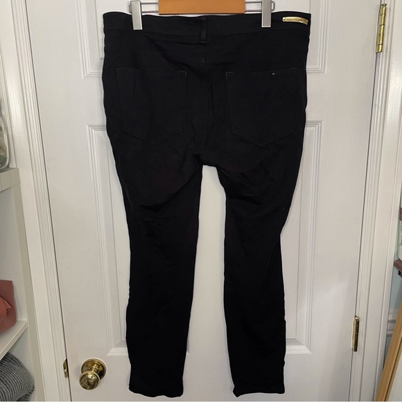 Anthropologie Pilcro like new Serif fit, midrise black pants size 32 - Picture 4 of 6